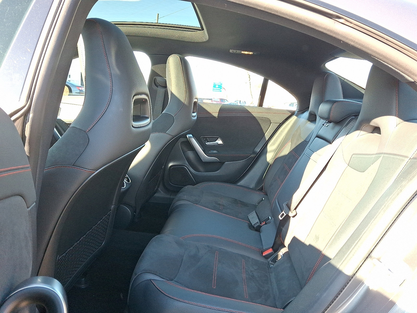 Used 2023 Mercedes-Benz CLA 250 4MATIC image 5