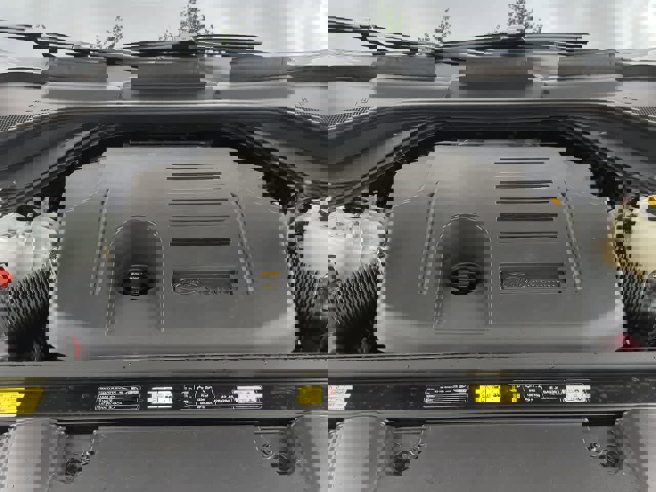 Certified 2025 Land Rover Range Rover Long Wheelbase SE image 15