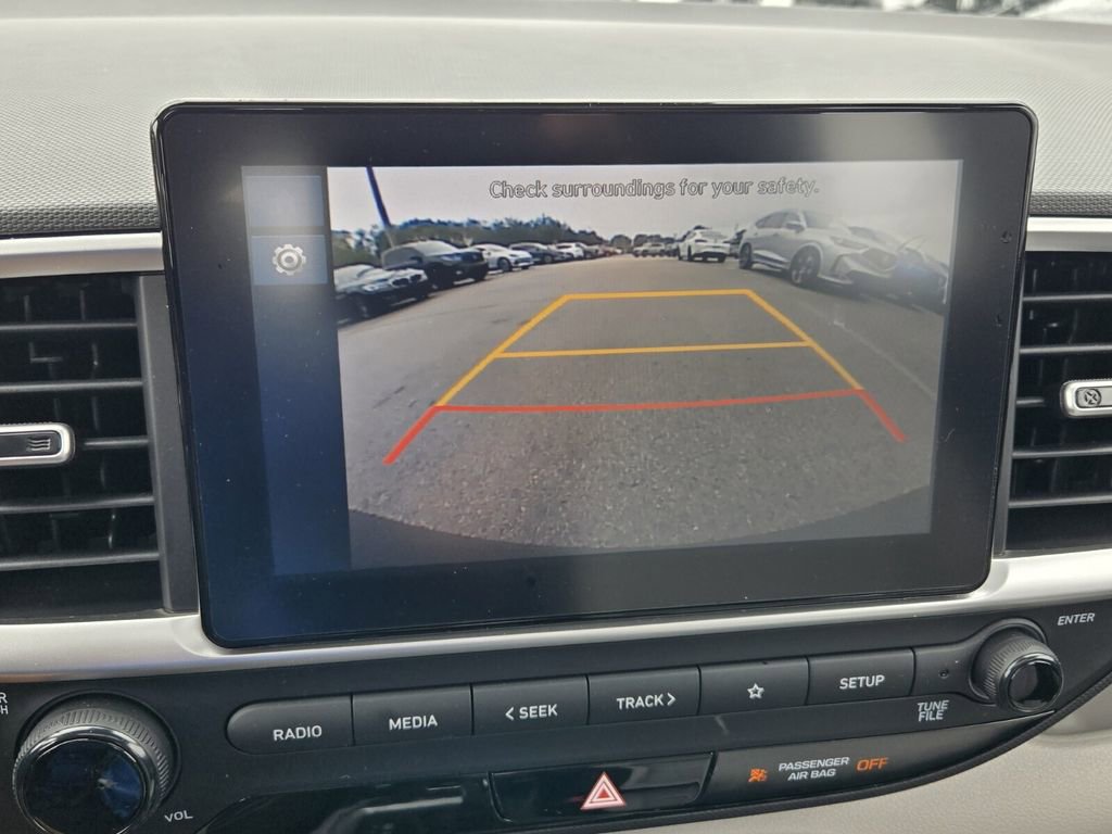 Certified 2024 Hyundai Venue SEL FWD image 20