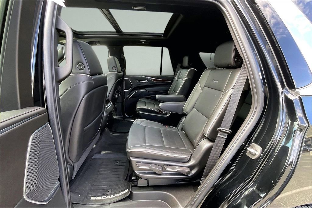 Used 2022 Cadillac Escalade Premium Luxury image 21