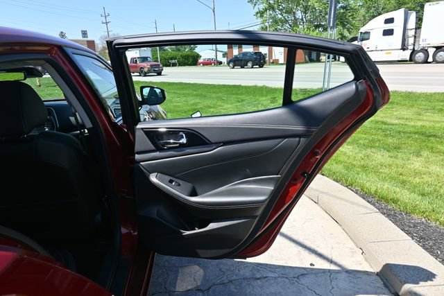 Used 2023 Nissan Maxima SL FWD image 20