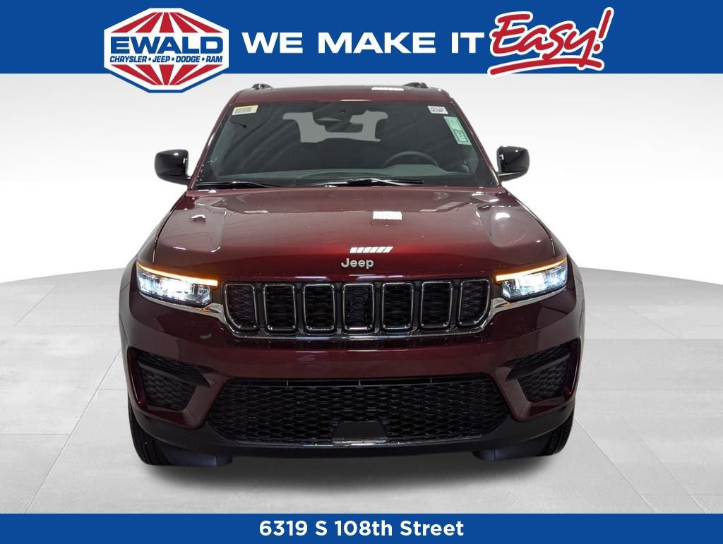 New 2025 Jeep Grand Cherokee Laredo X w/ Trailer Tow Package image 16