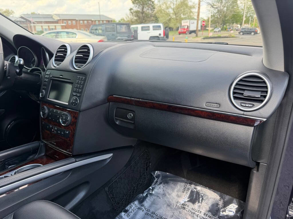 Used 2011 Mercedes-Benz GL 450 4MATIC image 12