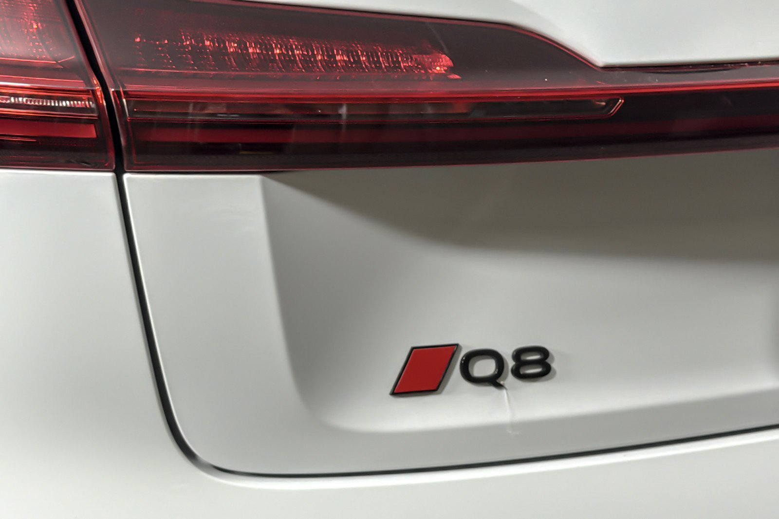 Used 2024 Audi Q8 e-tron Premium Plus w/ Premium Plus Package AWD/4WD image 26