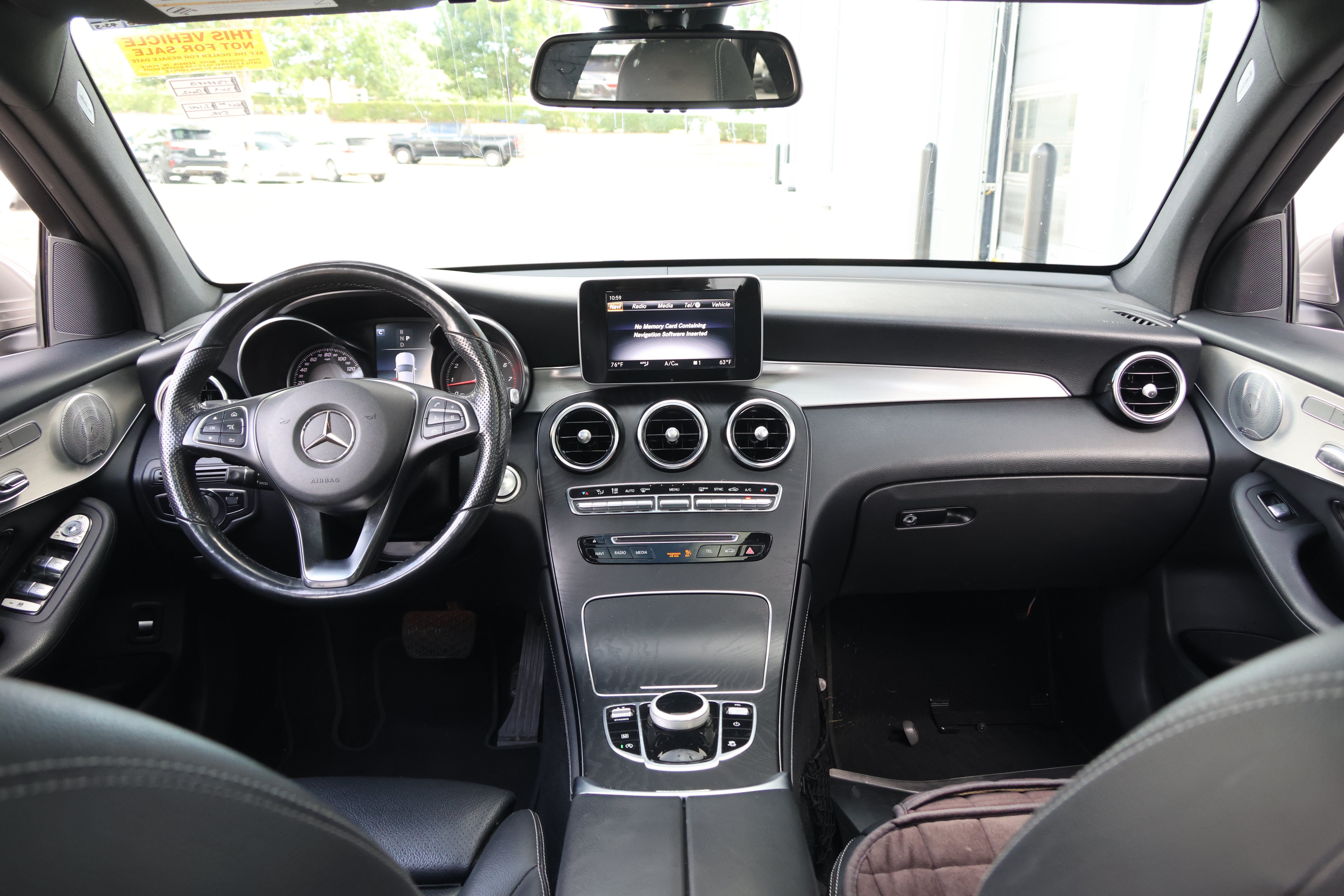 Used 2019 Mercedes-Benz GLC 300 4MATIC image 25