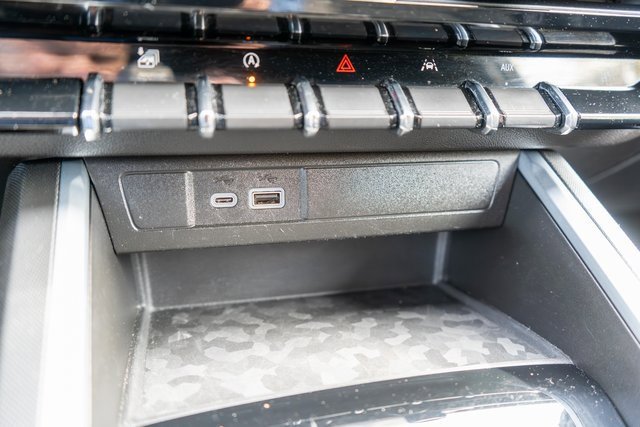 Used 2023 Chevrolet Colorado LT image 24