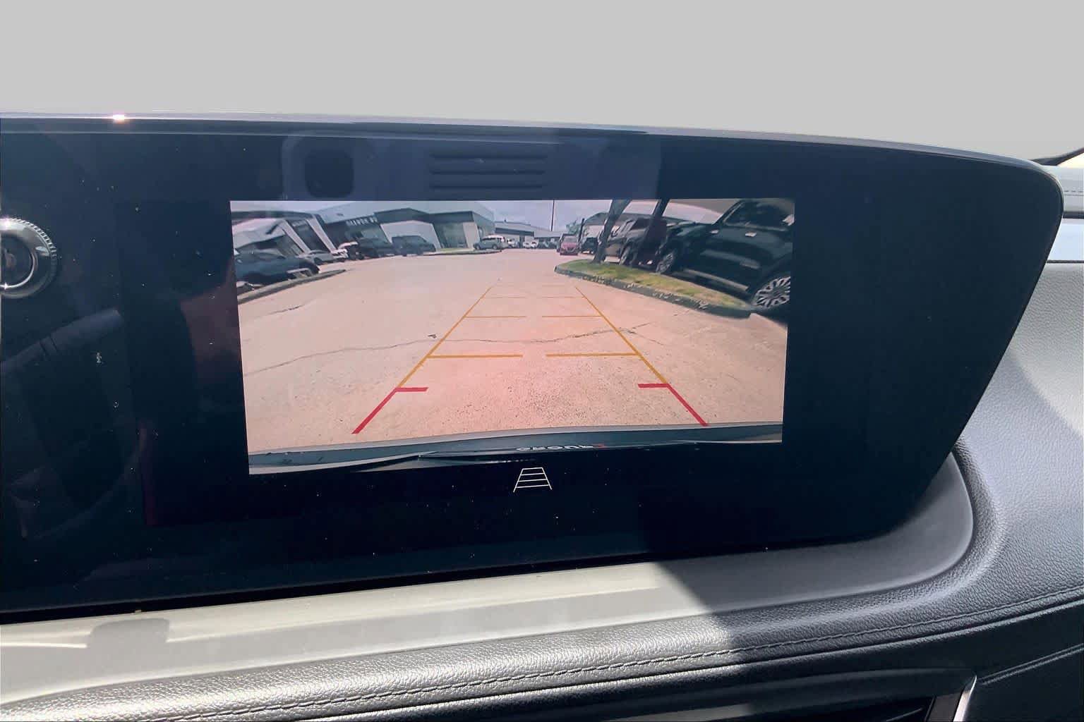 Used 2024 Buick Encore GX Preferred FWD image 25