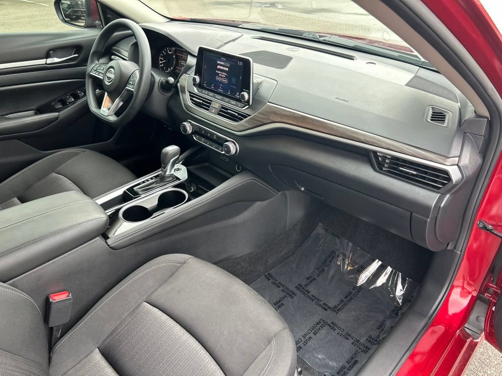 Certified 2023 Nissan Altima 2.5 SV FWD image 42
