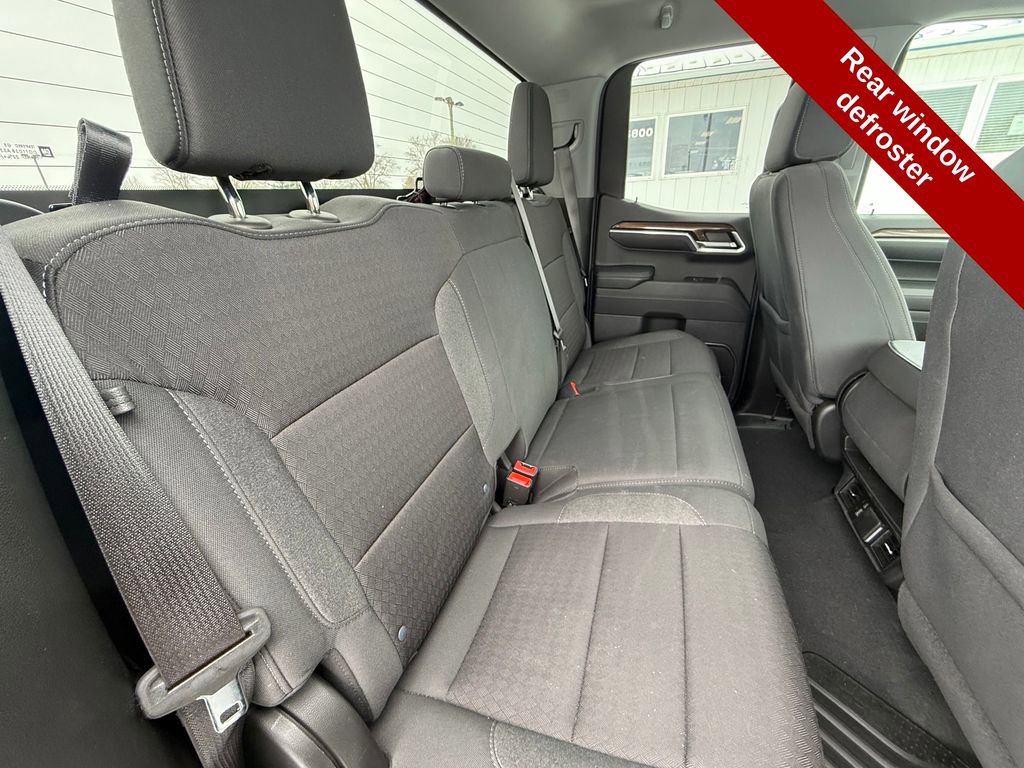 Used 2024 Chevrolet Silverado 1500 LT image 34