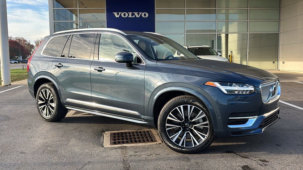 Certified 2025 Volvo XC90 T8 Plus w/ Protection Package Premier AWD/4WD image 3