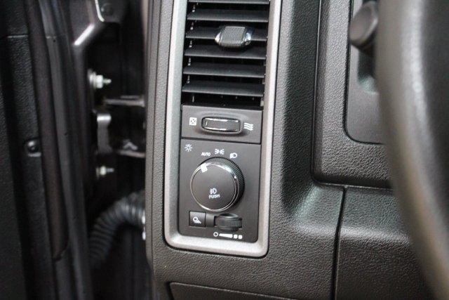 Used 2021 RAM 1500 Express w/ Wheel & Sound Group AWD/4WD image 15