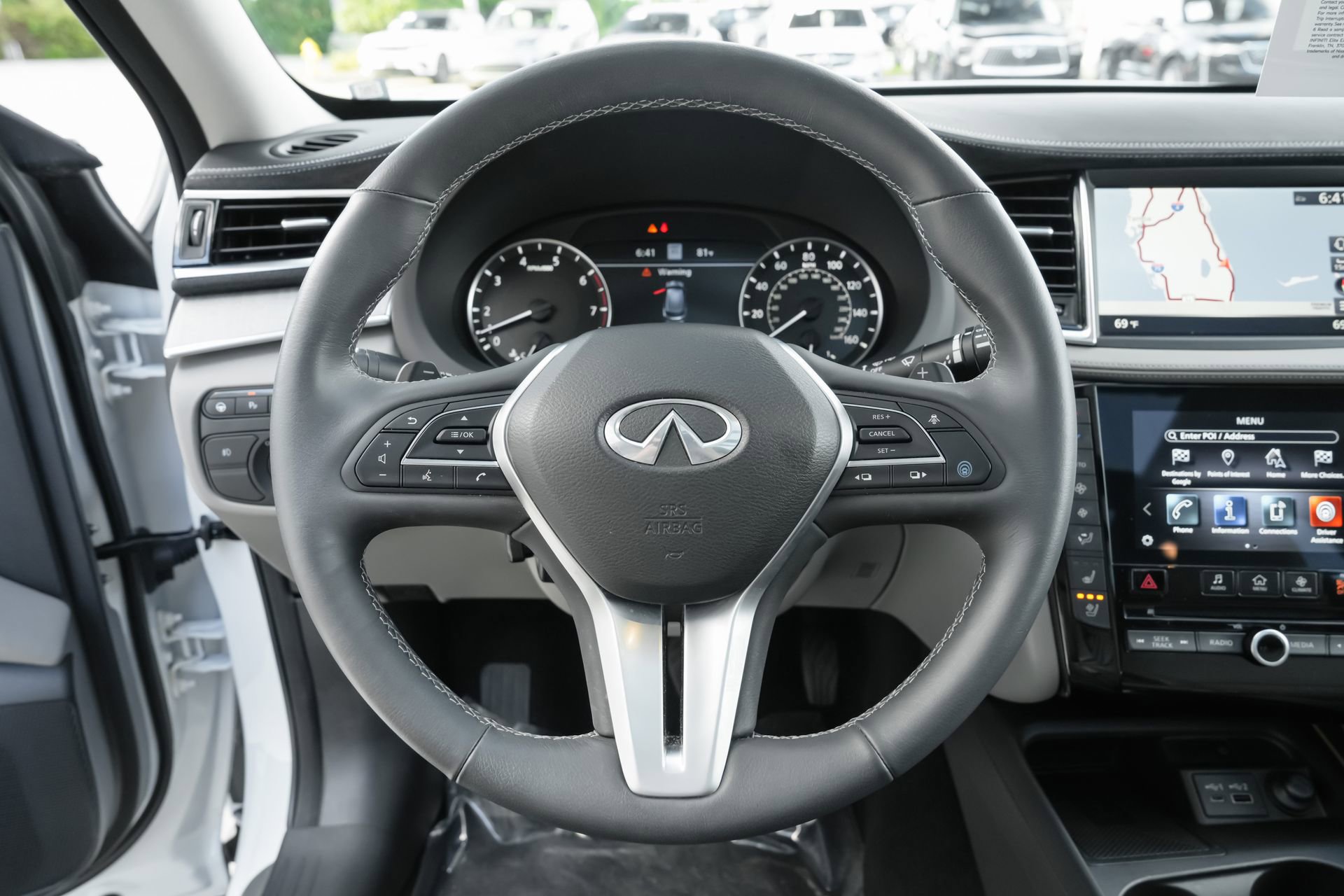 Certified 2023 INFINITI QX50 Sensory w/ Accent Package AWD/4WD image 9