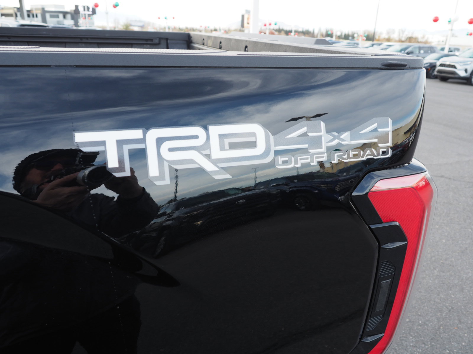 Used 2025 Toyota Tundra Limited w/ TRD Off-Road Package image 18
