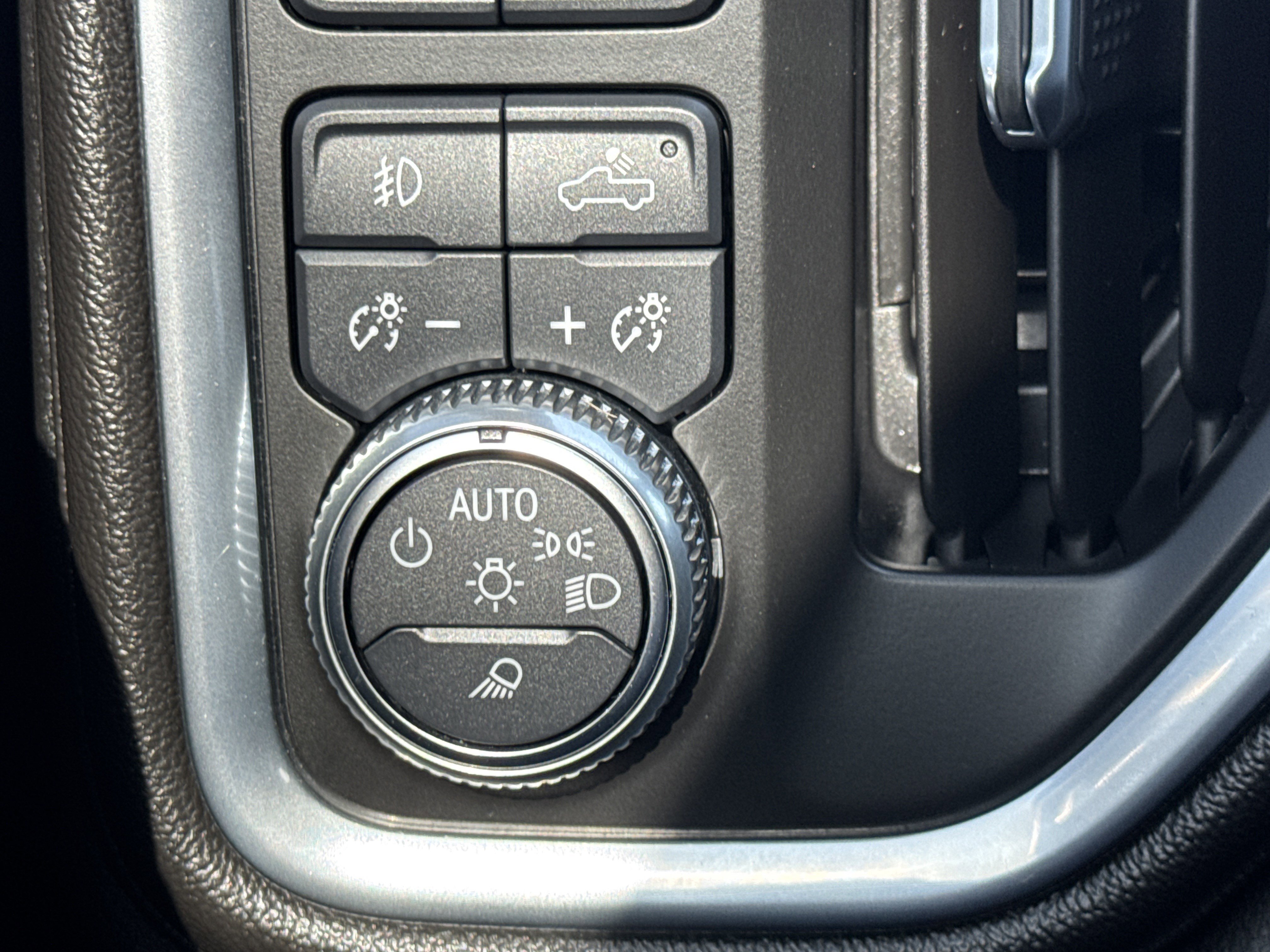 Used 2020 GMC Sierra 1500 Denali image 21