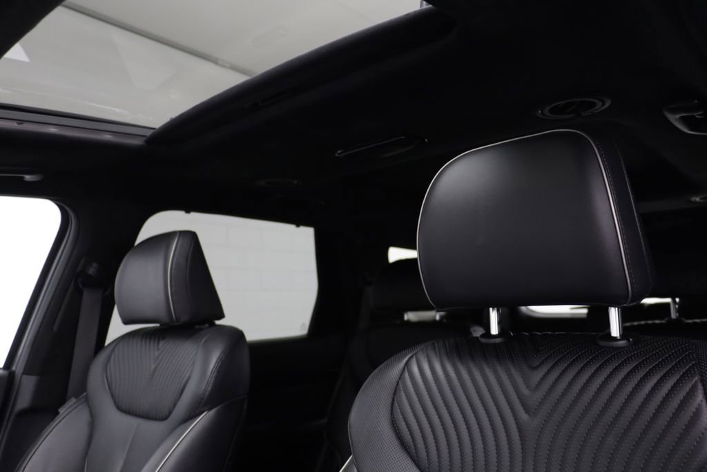 Used 2025 Hyundai Palisade Calligraphy image 13