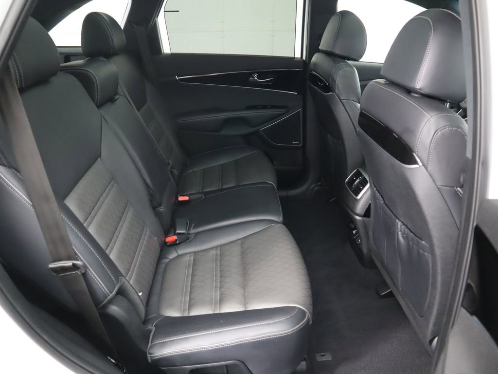 Used 2018 Kia Sorento SX image 23