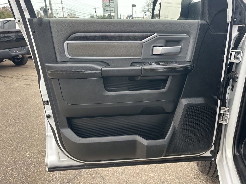 Used 2022 RAM 2500 Big Horn image 15