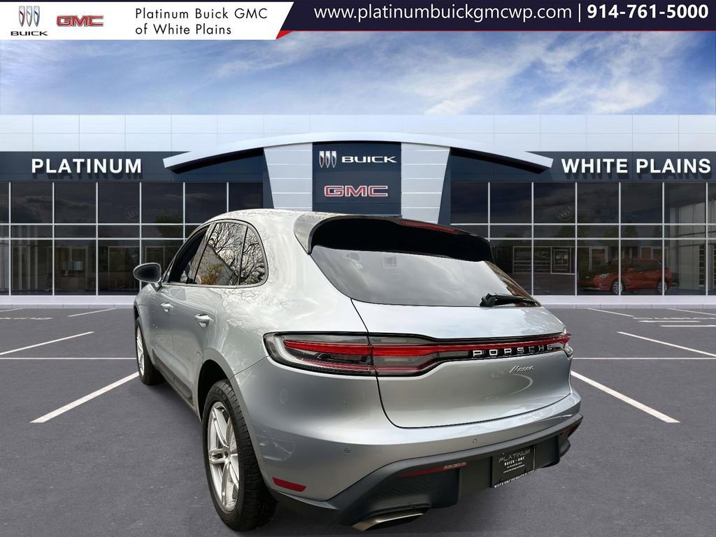 Used 2023 Porsche Macan image 2