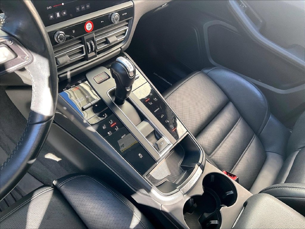 Certified 2023 Porsche Macan AWD/4WD image 20