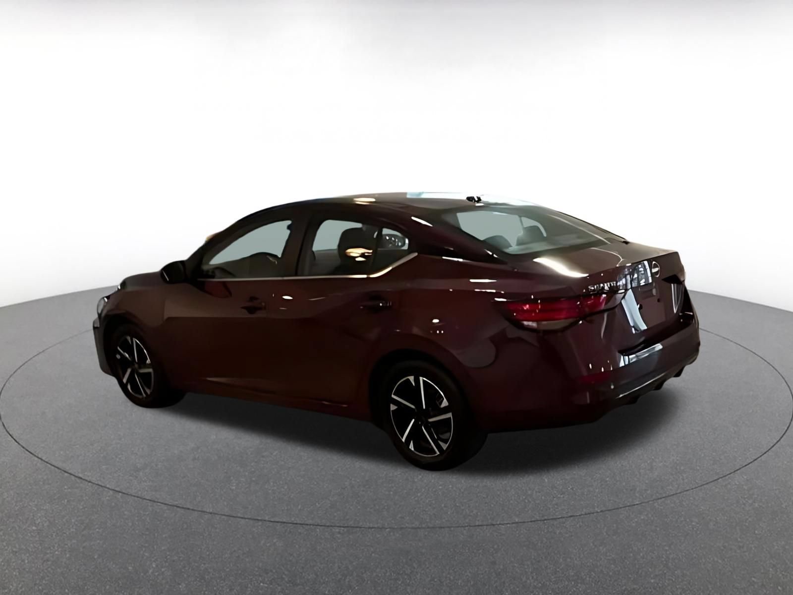 Used 2025 Nissan Sentra SV FWD image 14