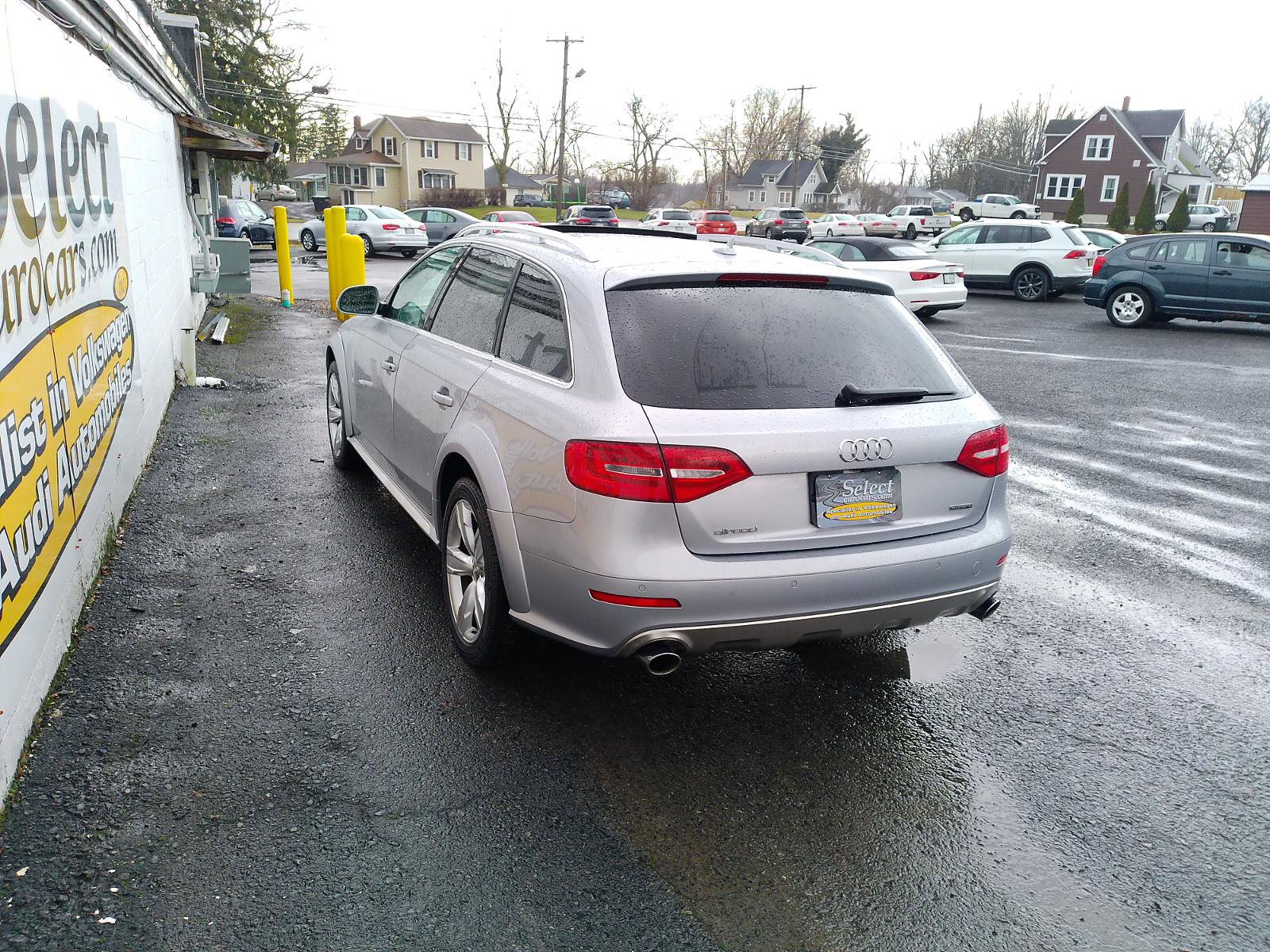 Used 2015 Audi A4 Premium Plus w/ Technology Package image 3