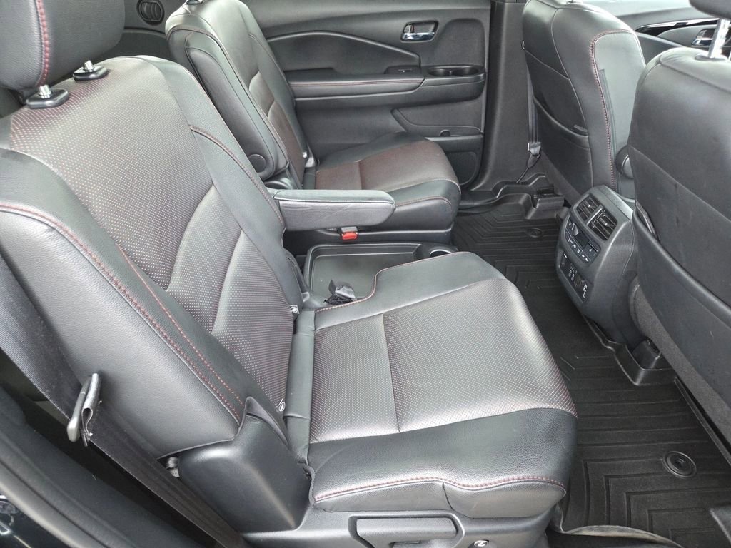 Used 2021 Honda Pilot Black Edition image 6