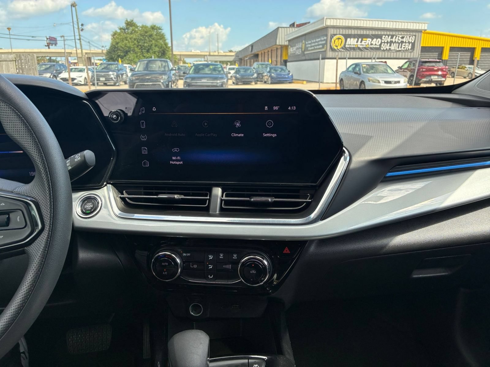 Used 2025 Chevrolet Trax LT FWD image 14