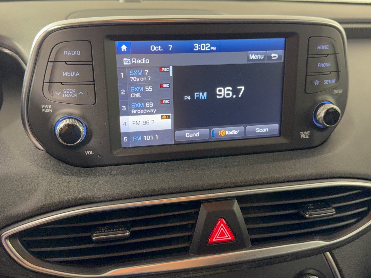 Used 2019 Hyundai Santa Fe SEL FWD image 23