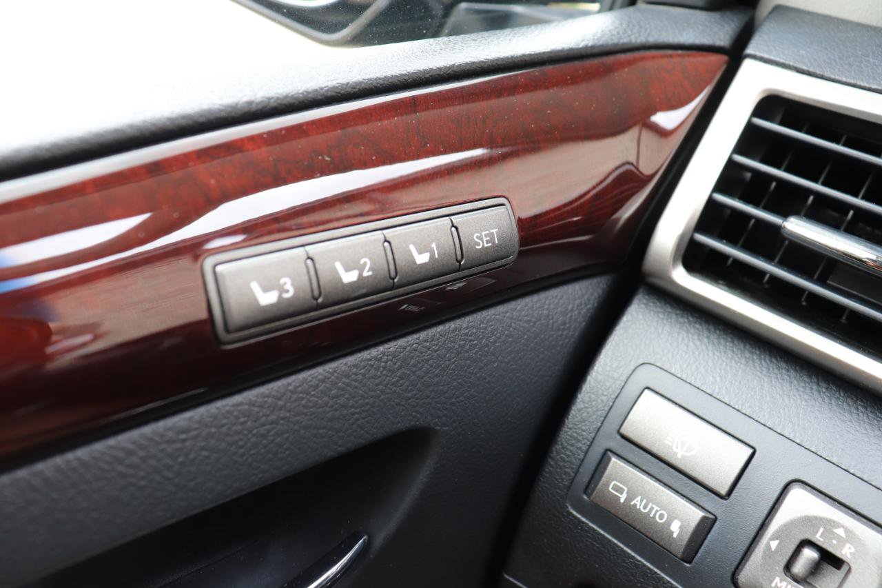 Used 2015 Lexus LX 570 4WD image 81