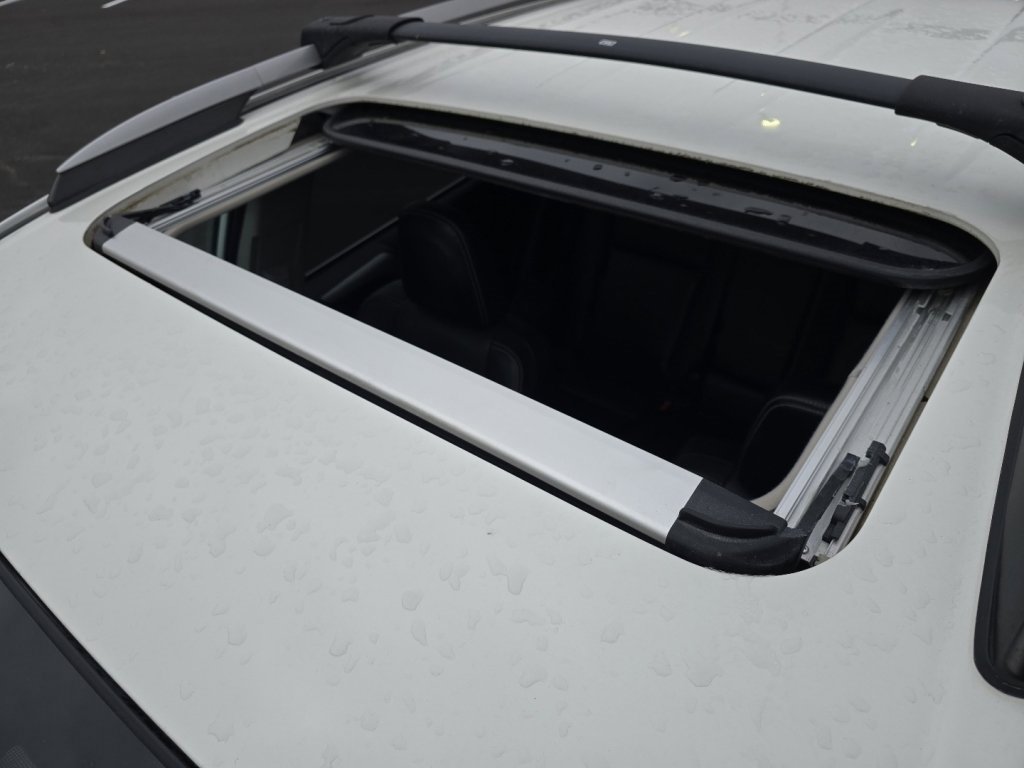 Used 2018 Toyota RAV4 Limited image 5