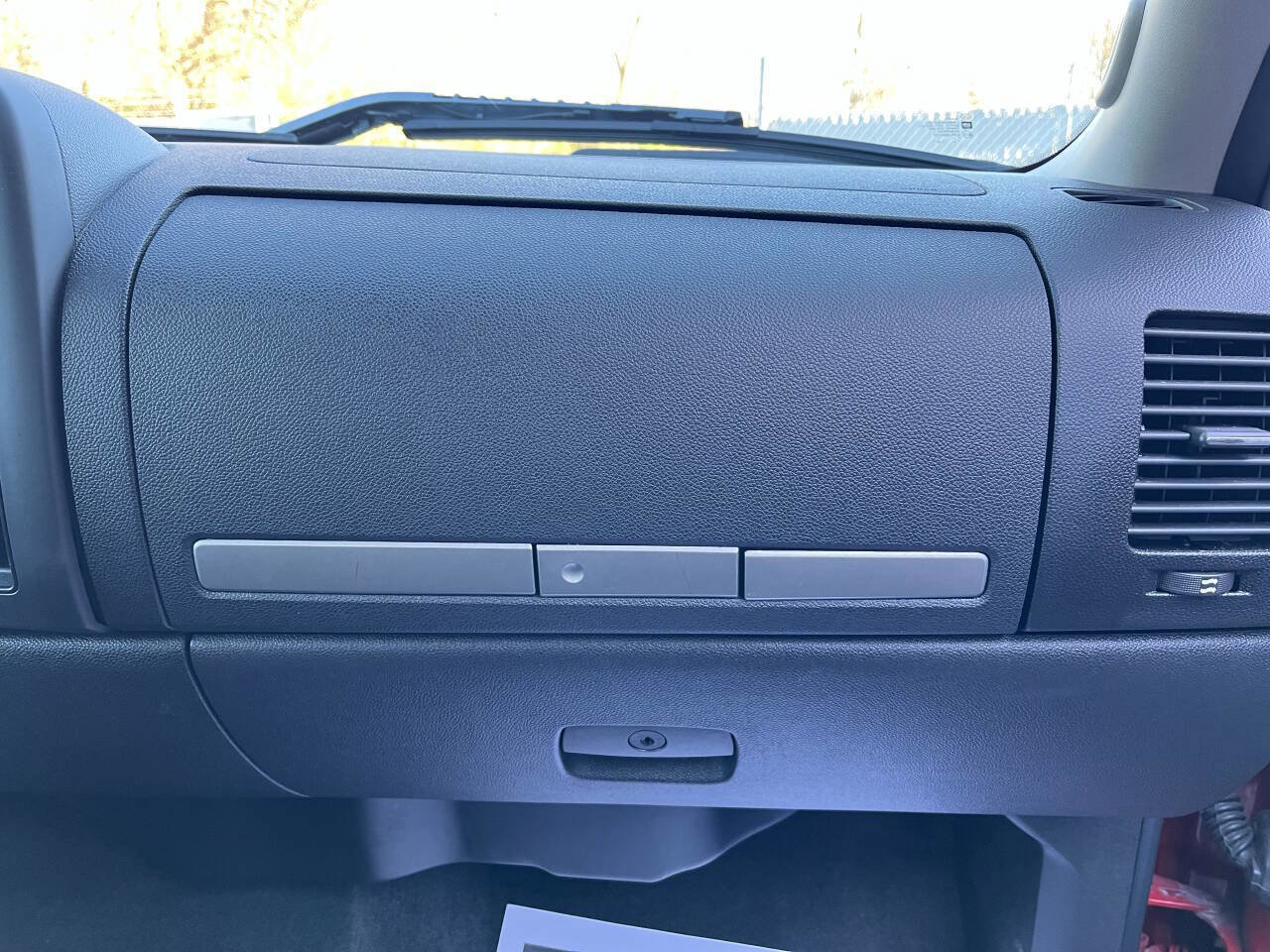 Used 2012 Chevrolet Silverado 1500 LT image 17