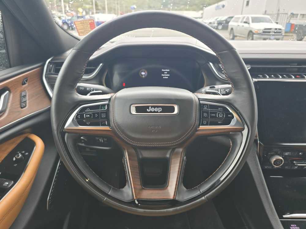 Used 2022 Jeep Grand Cherokee L Summit w/ Luxury Tech Group V image 10