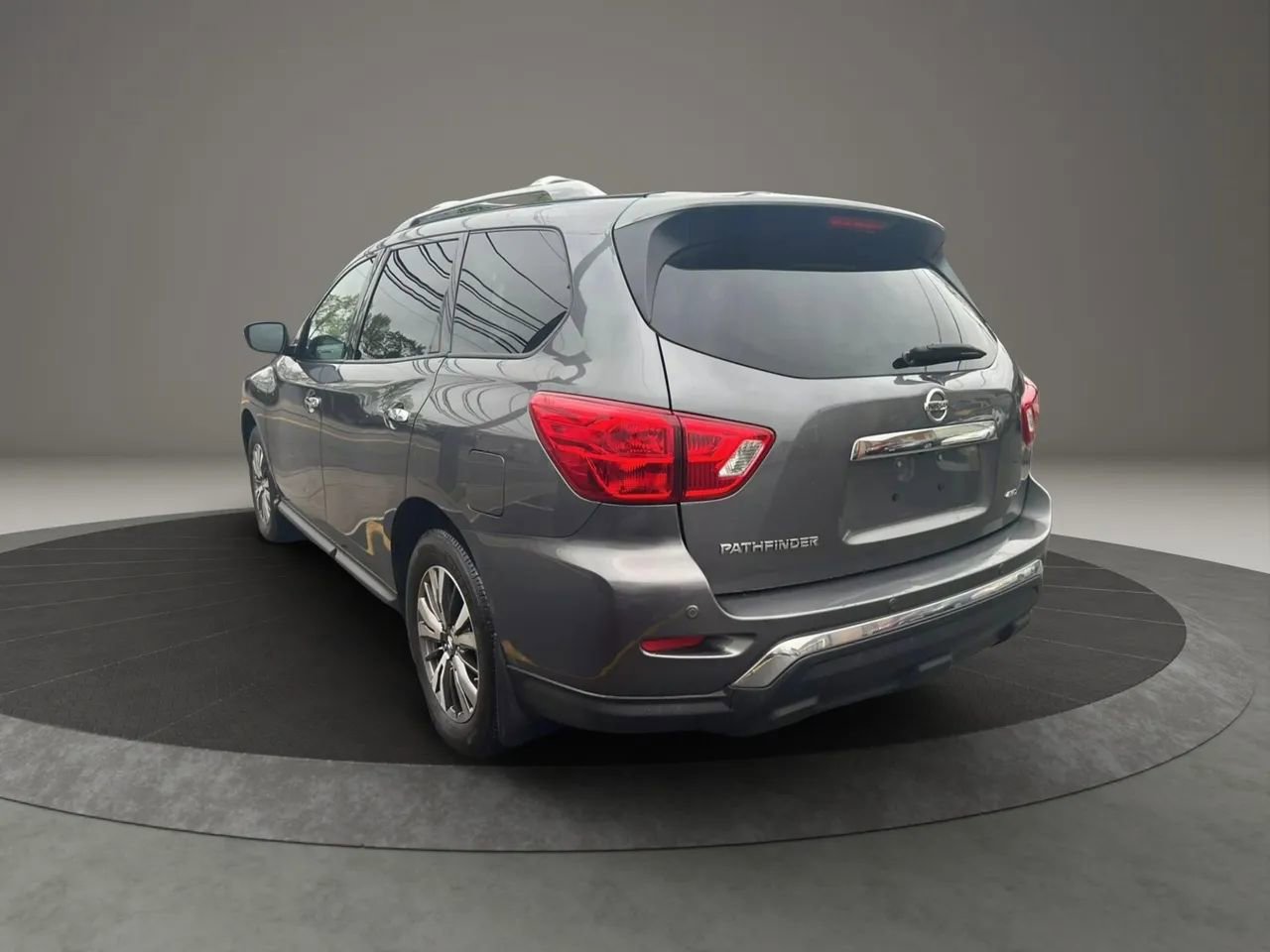 Used 2019 Nissan Pathfinder S image 7