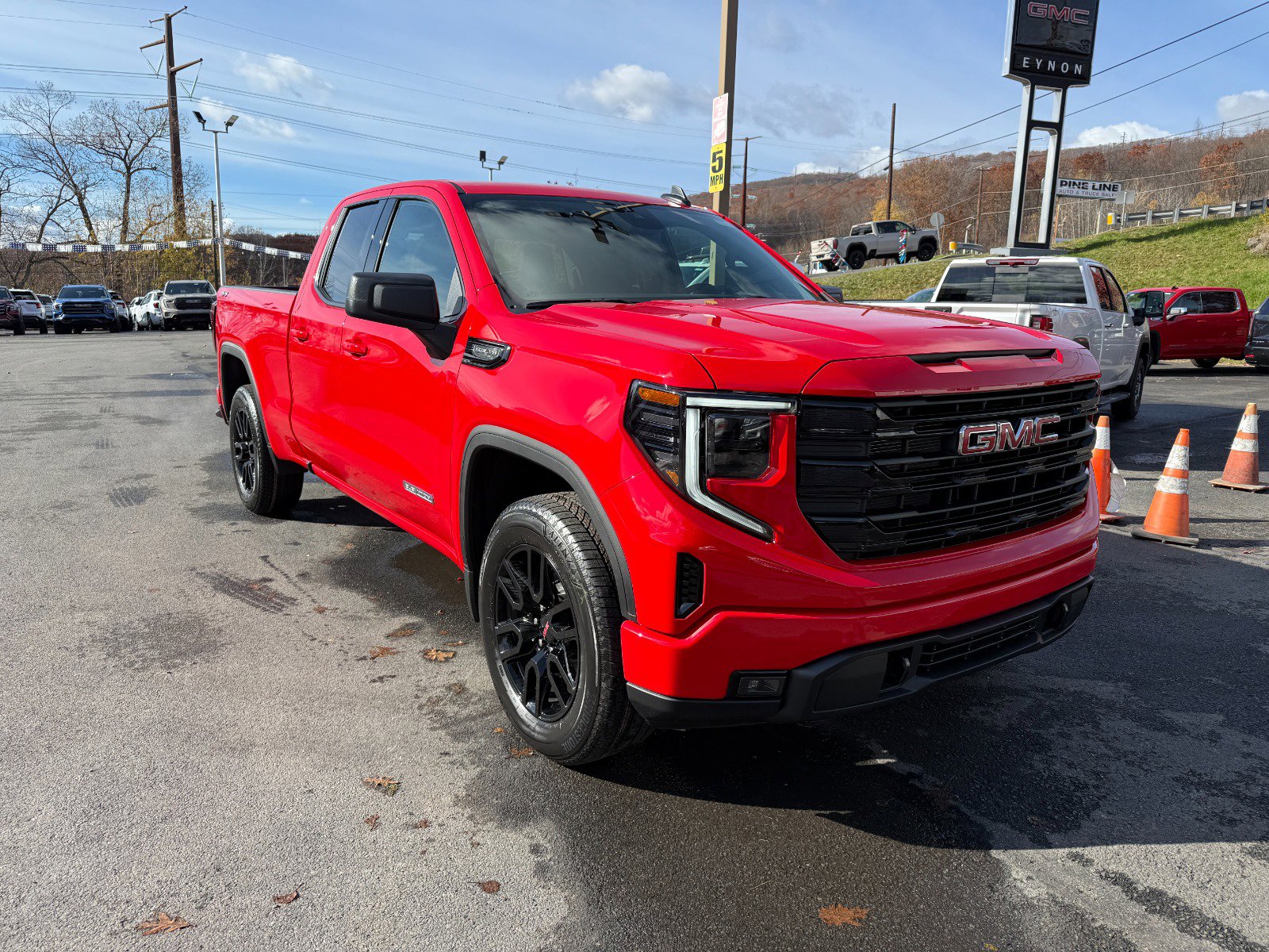 New 2026 GMC Sierra 1500 Elevation image 7