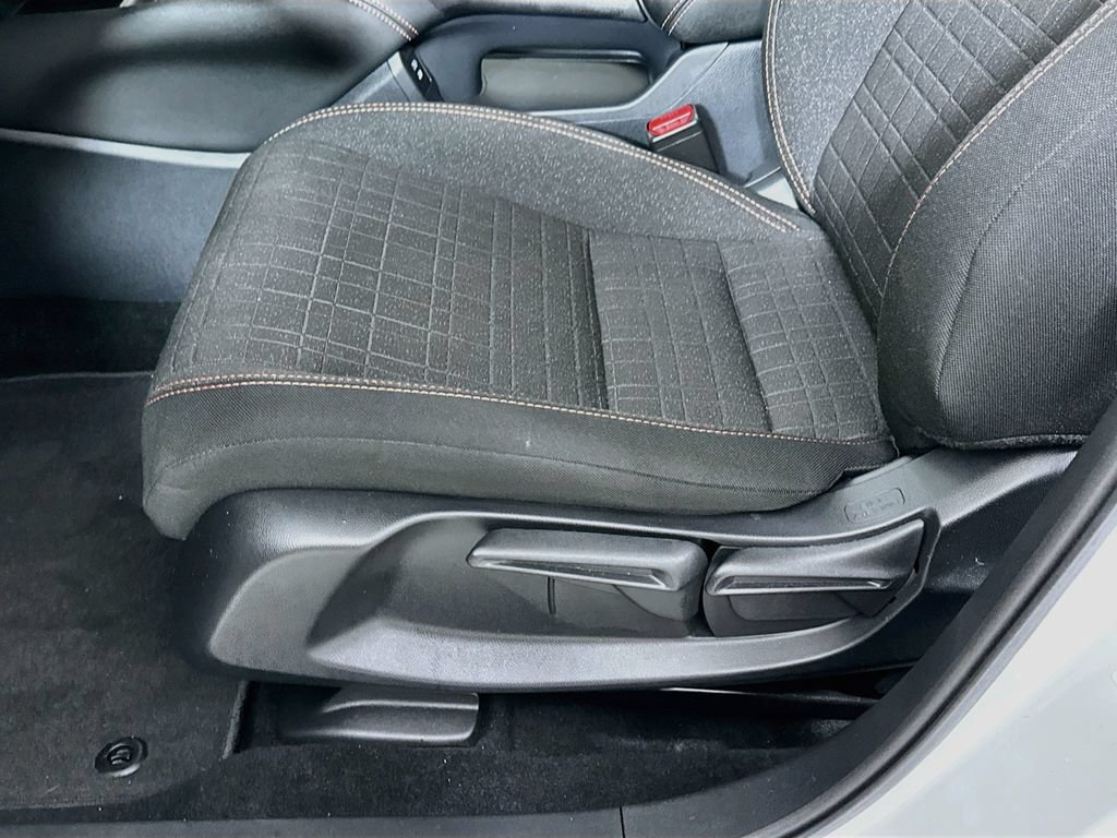 Certified 2025 Honda HR-V Sport image 9