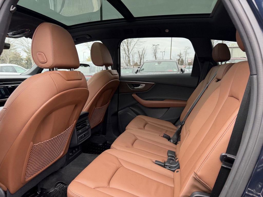 Used 2025 Audi Q7 3.0T Premium image 25