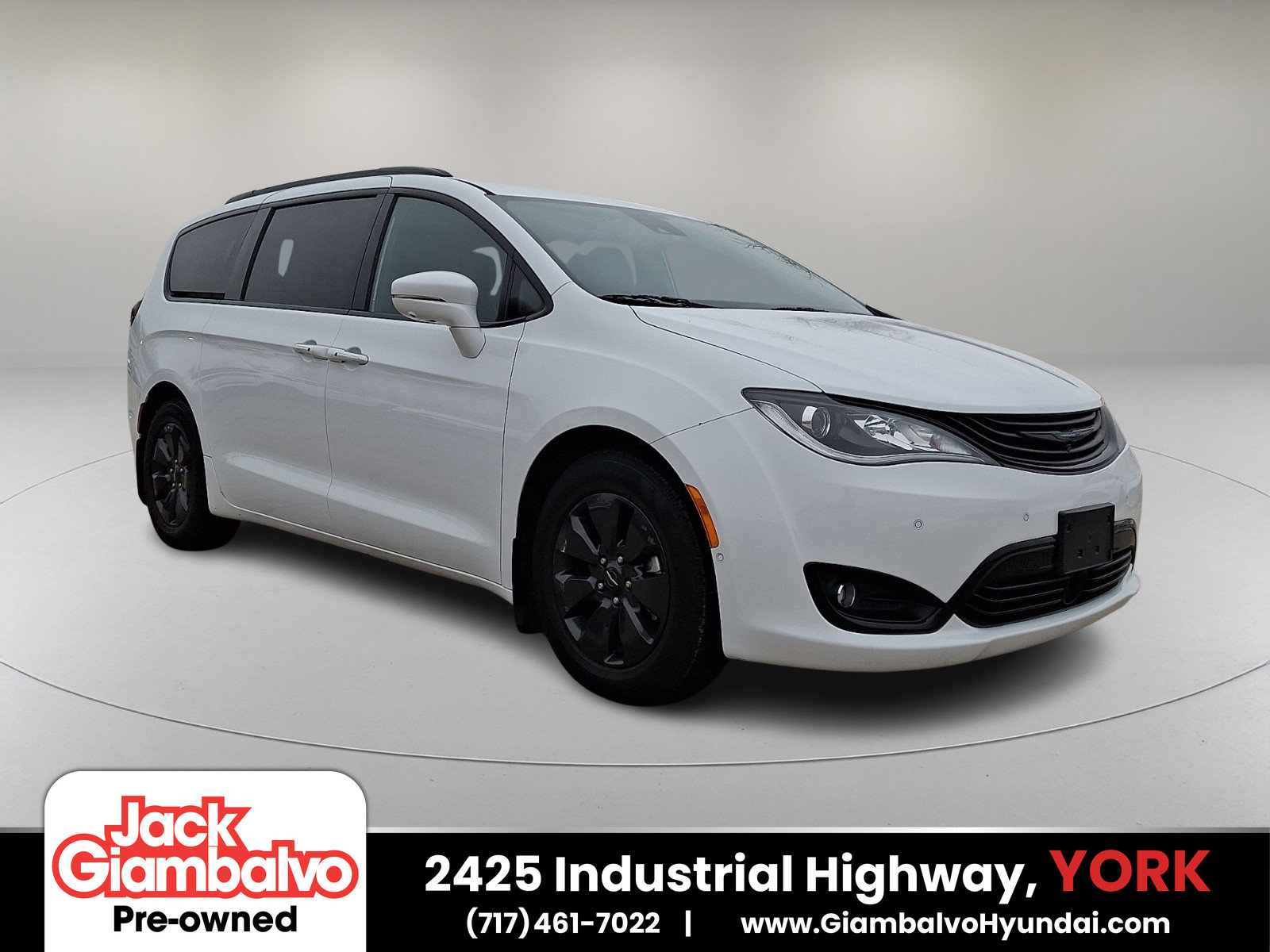 Used 2019 Chrysler Pacifica Limited w/ Advanced Safetytec Group image 1