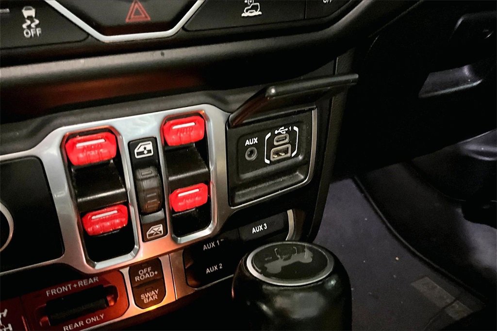 Used 2022 Jeep Wrangler Unlimited Rubicon w/ Cold Weather Group image 29