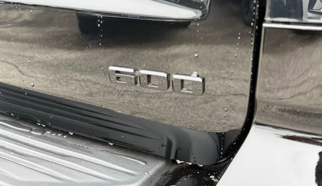 New 2026 Cadillac Escalade ESV Platinum Sport w/ LPO, ONYX Package image 6