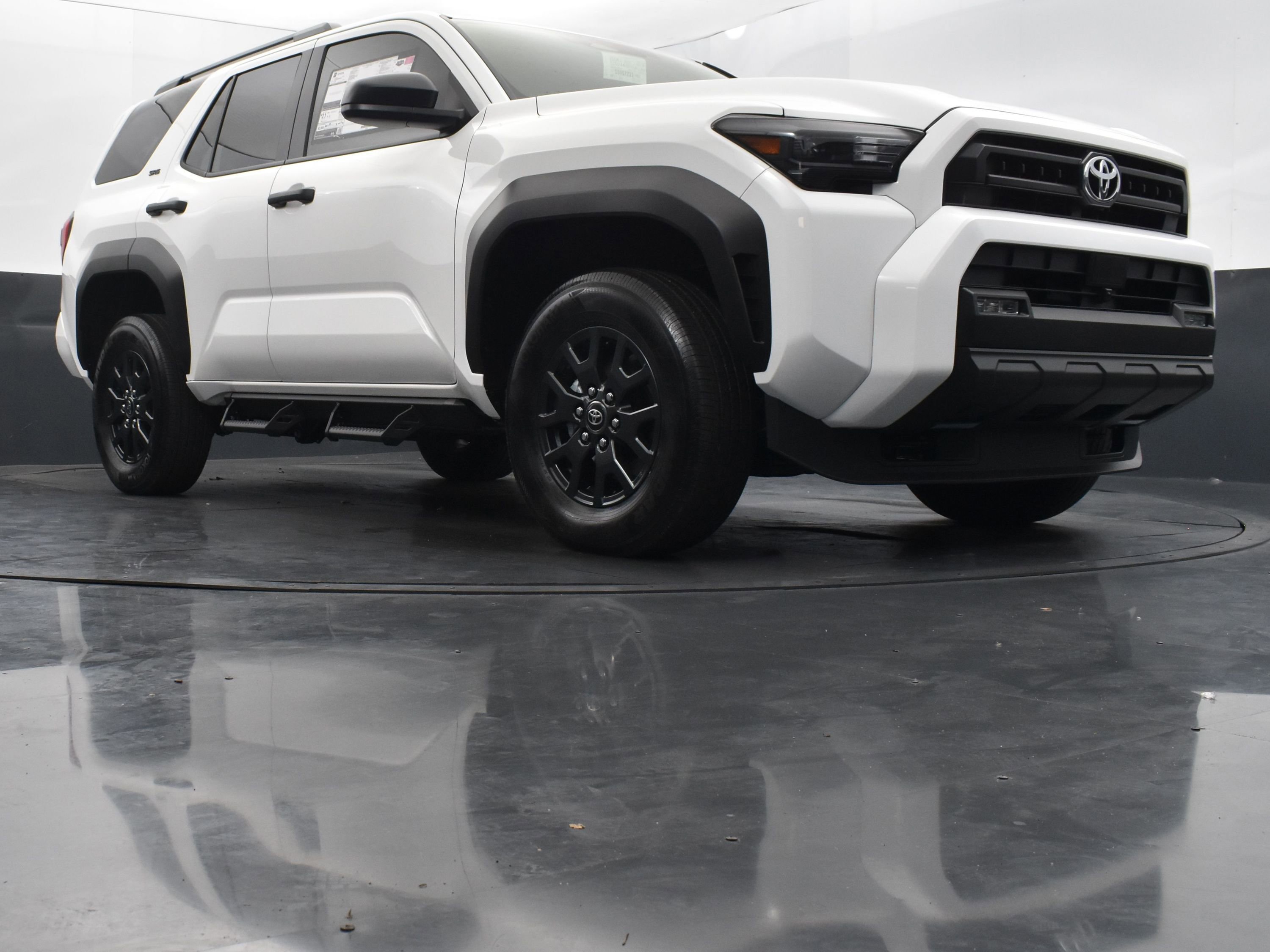 Used 2025 Toyota 4Runner SR5 AWD/4WD image 41