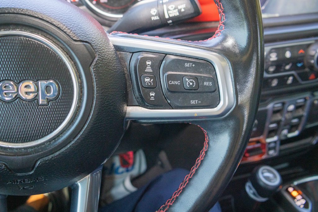 Used 2022 Jeep Gladiator Rubicon w/ LED Lighting Group AWD/4WD image 20