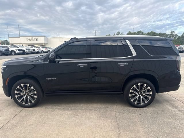 Used 2025 Chevrolet Tahoe High Country AWD/4WD image 2