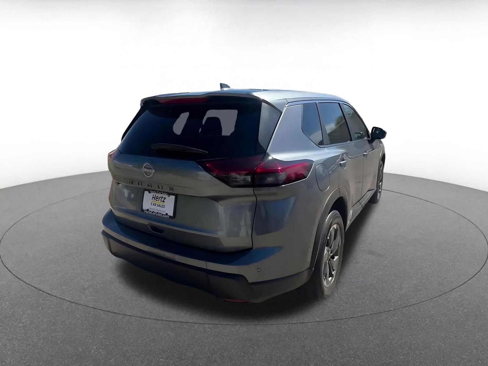 Used 2025 Nissan Rogue SV image 15