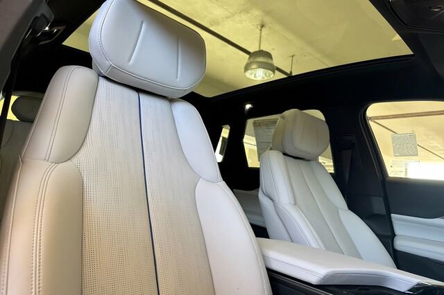 New 2026 Cadillac Lyriq Sport w/ LPO, Floor Liner Package image 17