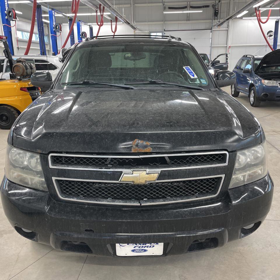 Used 2011 Chevrolet Avalanche LT AWD/4WD image 2