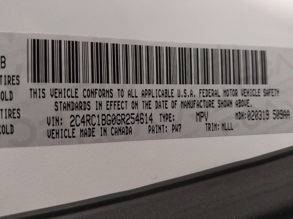 Used 2016 Chrysler Town & Country Touring w/ Driver Convenience Group image 33