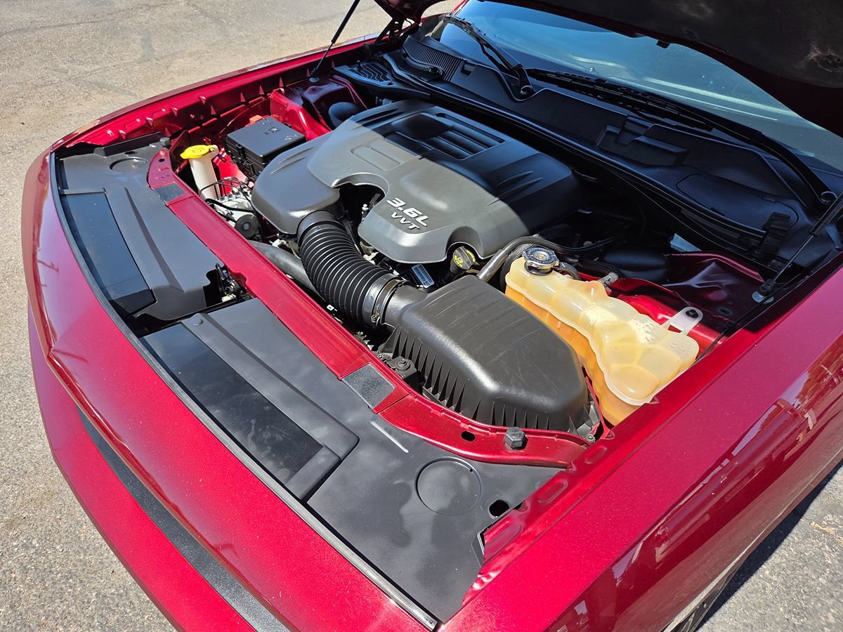 Used 2018 Dodge Challenger SXT Plus RWD image 43