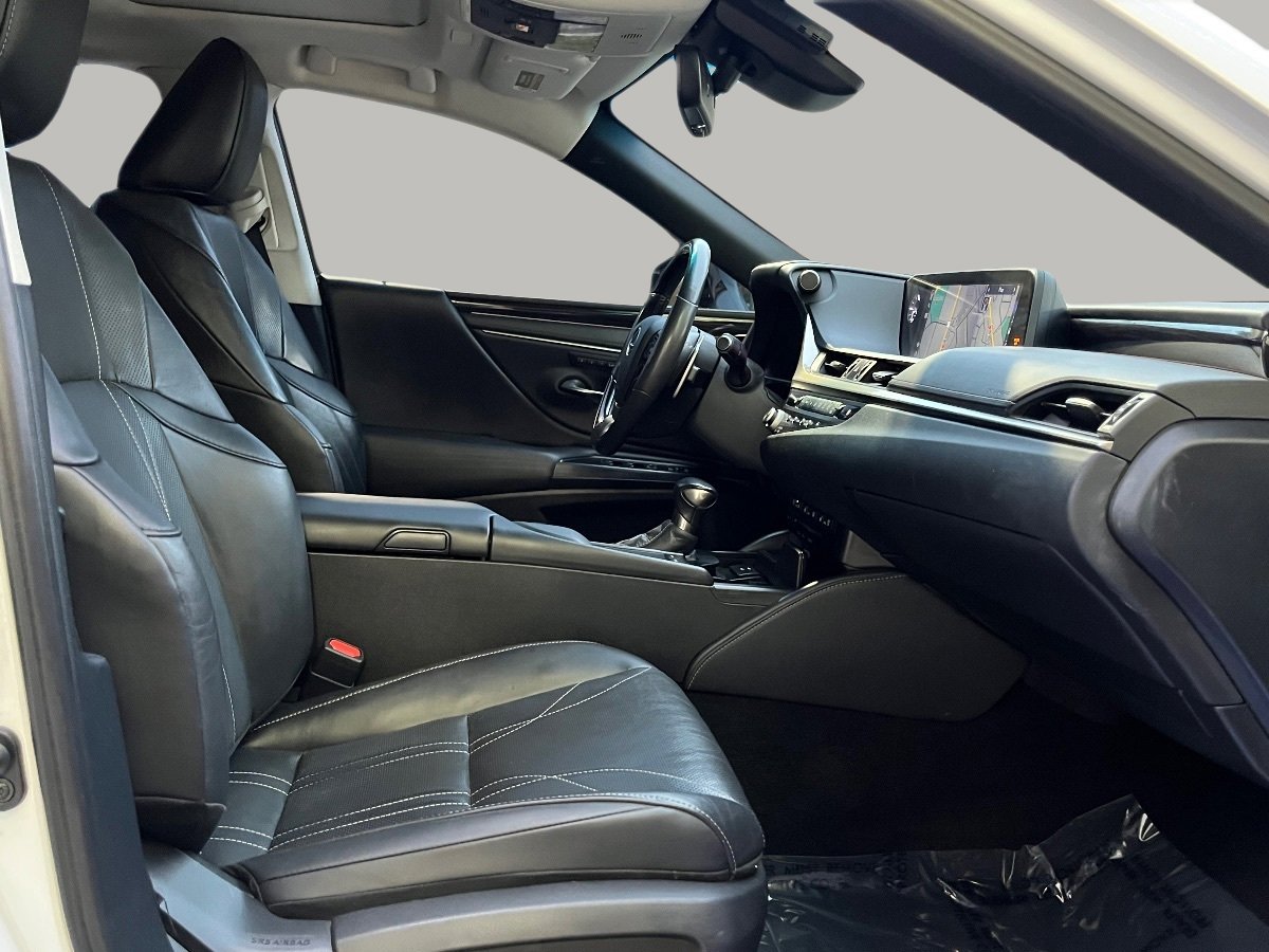 Used 2021 Lexus ES 300h w/ Accessory Package 2 image 19