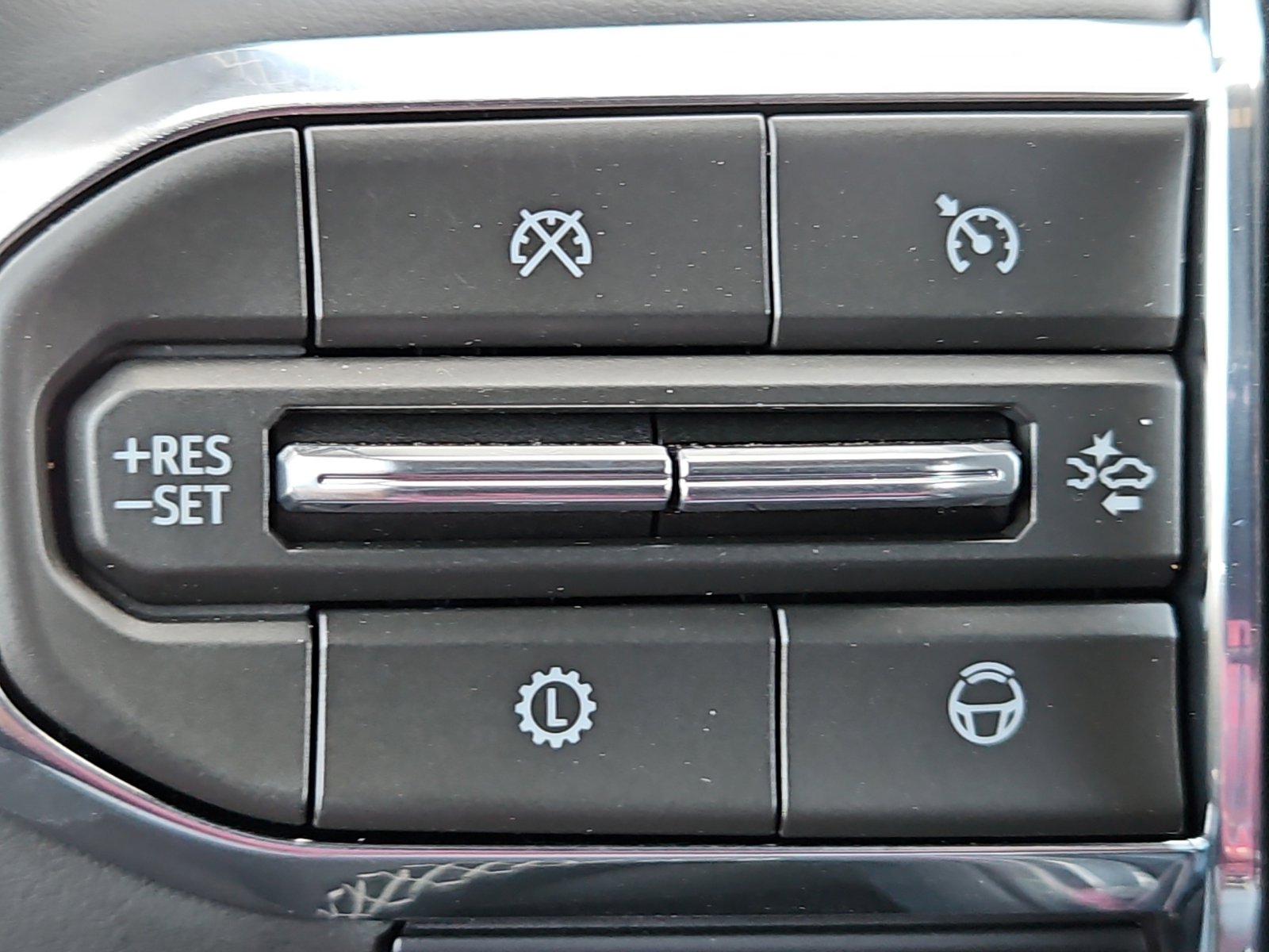 New 2026 GMC Acadia Denali w/ Super Cruise Package image 16