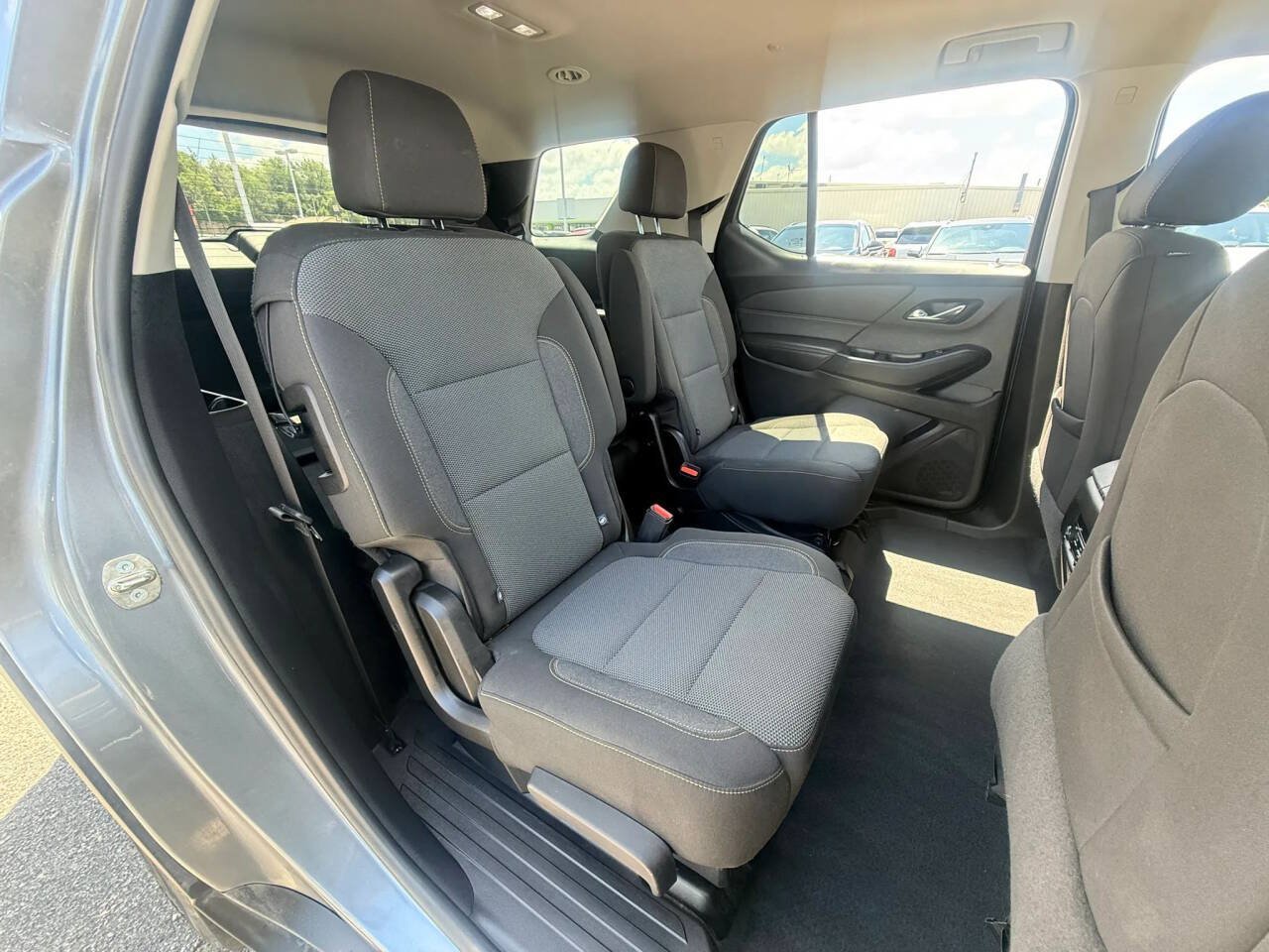 Used 2020 Chevrolet Traverse LT w/ Driver Confidence II Package AWD/4WD image 25